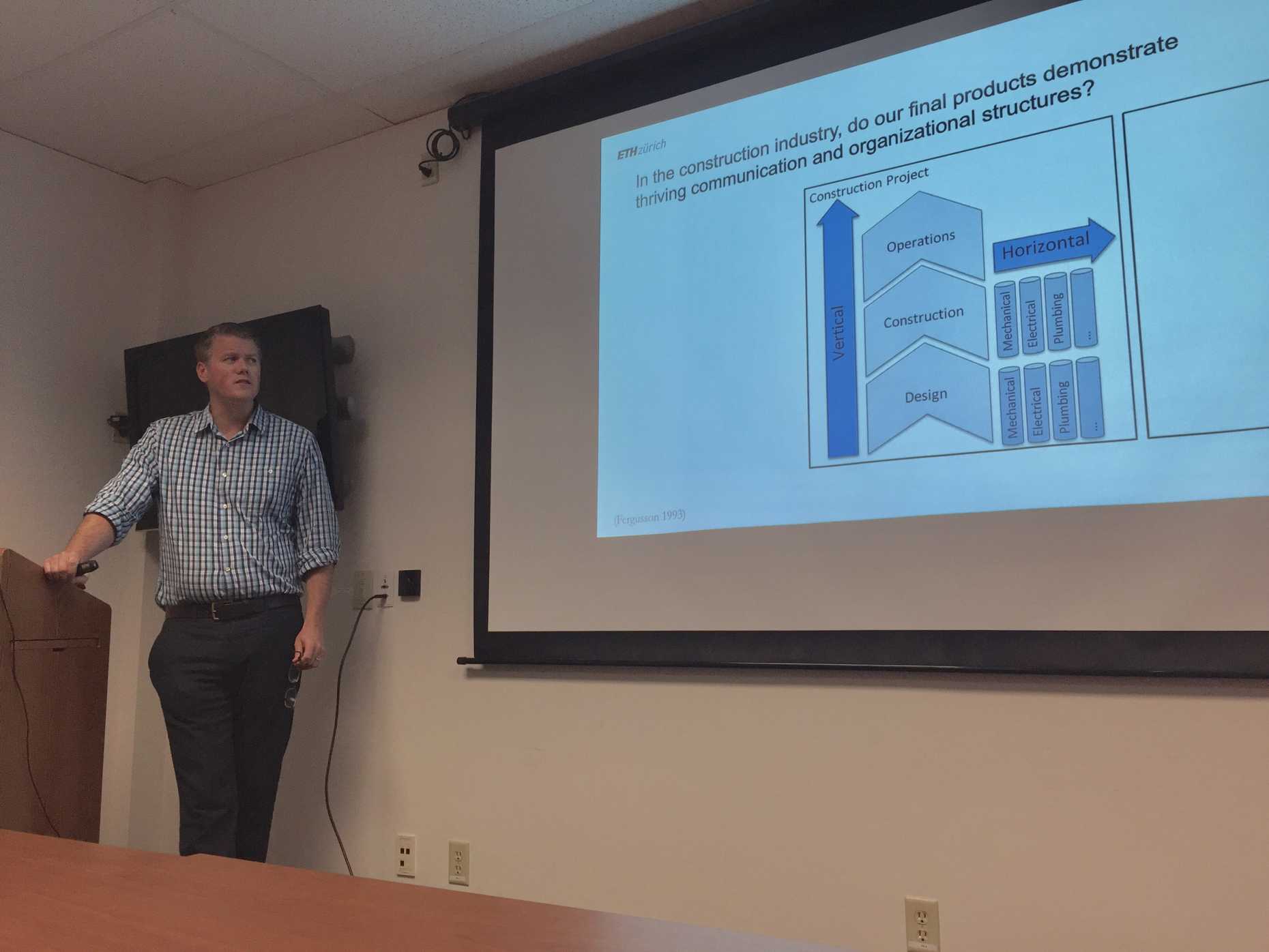 Prof. Dr. Hall presenting at iLAB at University of Southern California